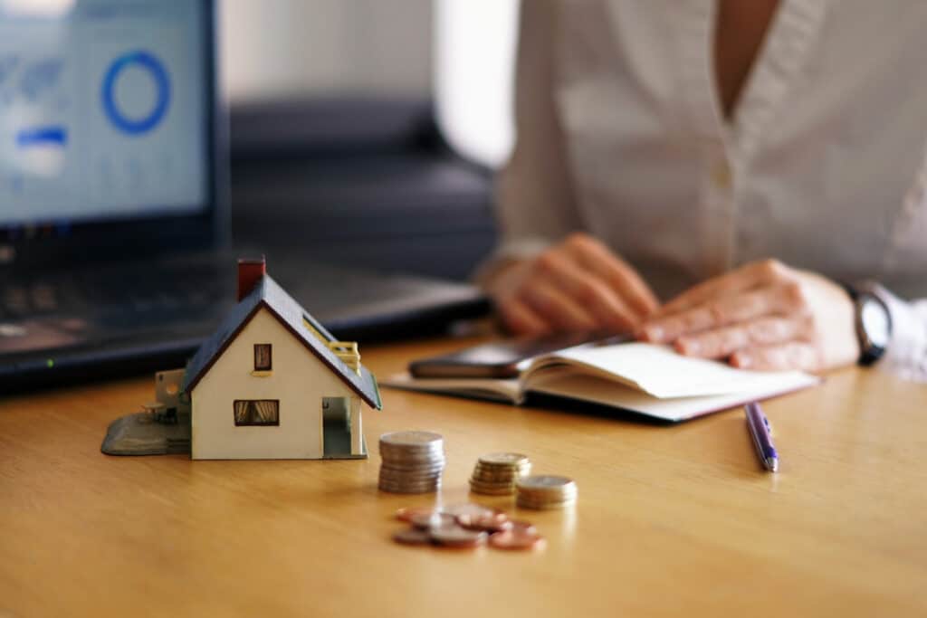 person doing real estate taxes